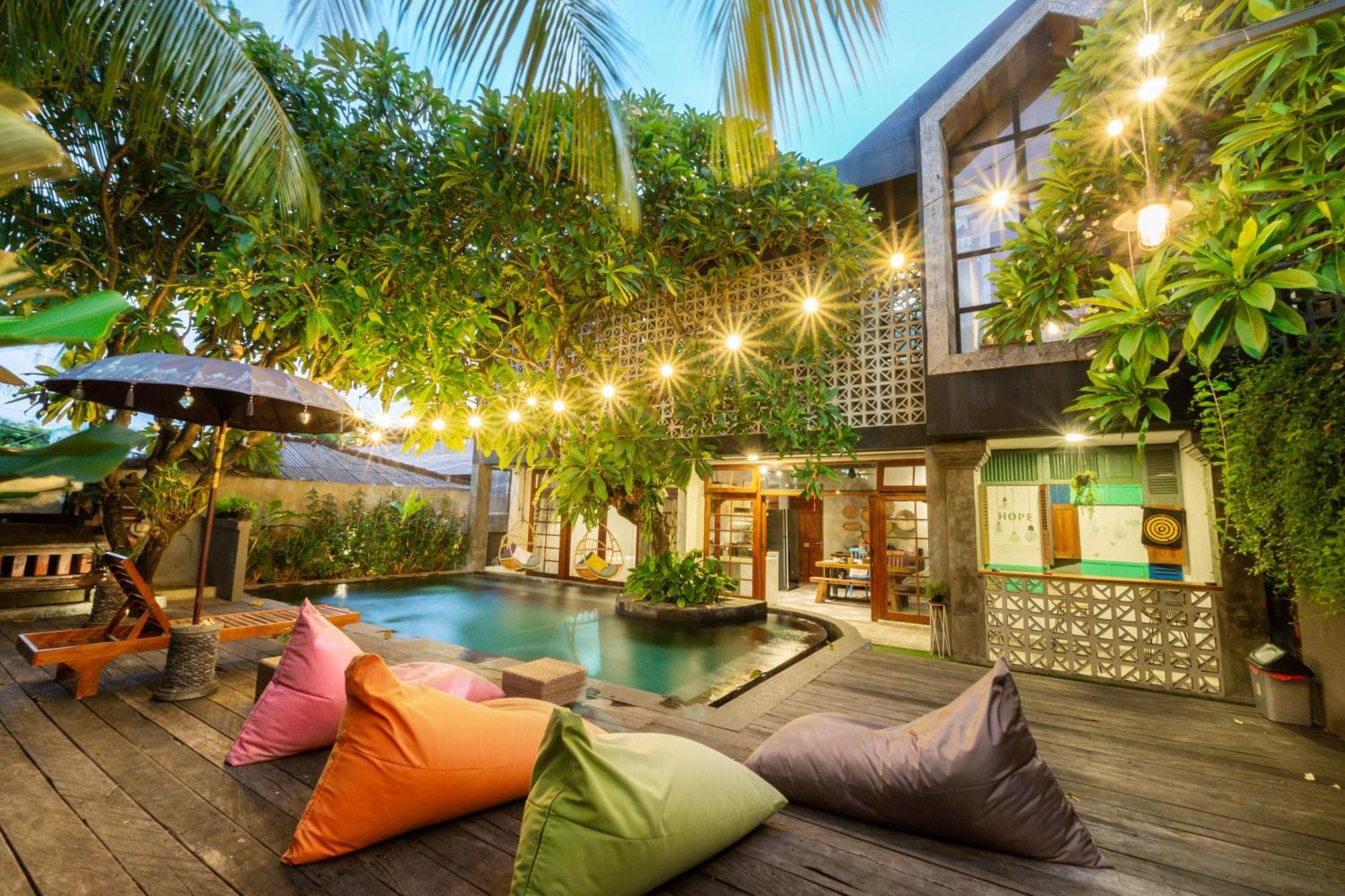 Interconnection Hostel Kuta Lombok Exterior foto