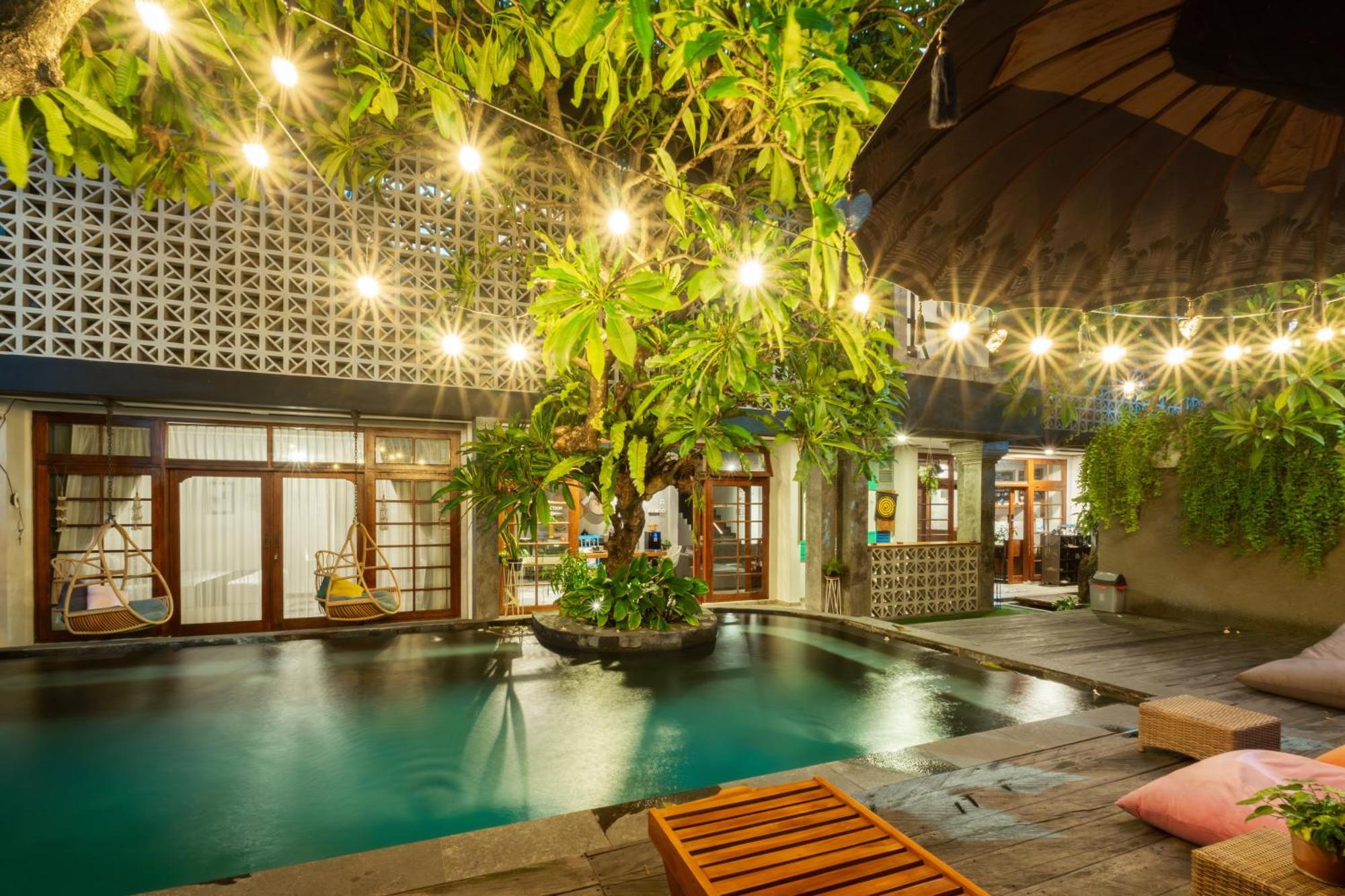 Interconnection Hostel Kuta Lombok Exterior foto