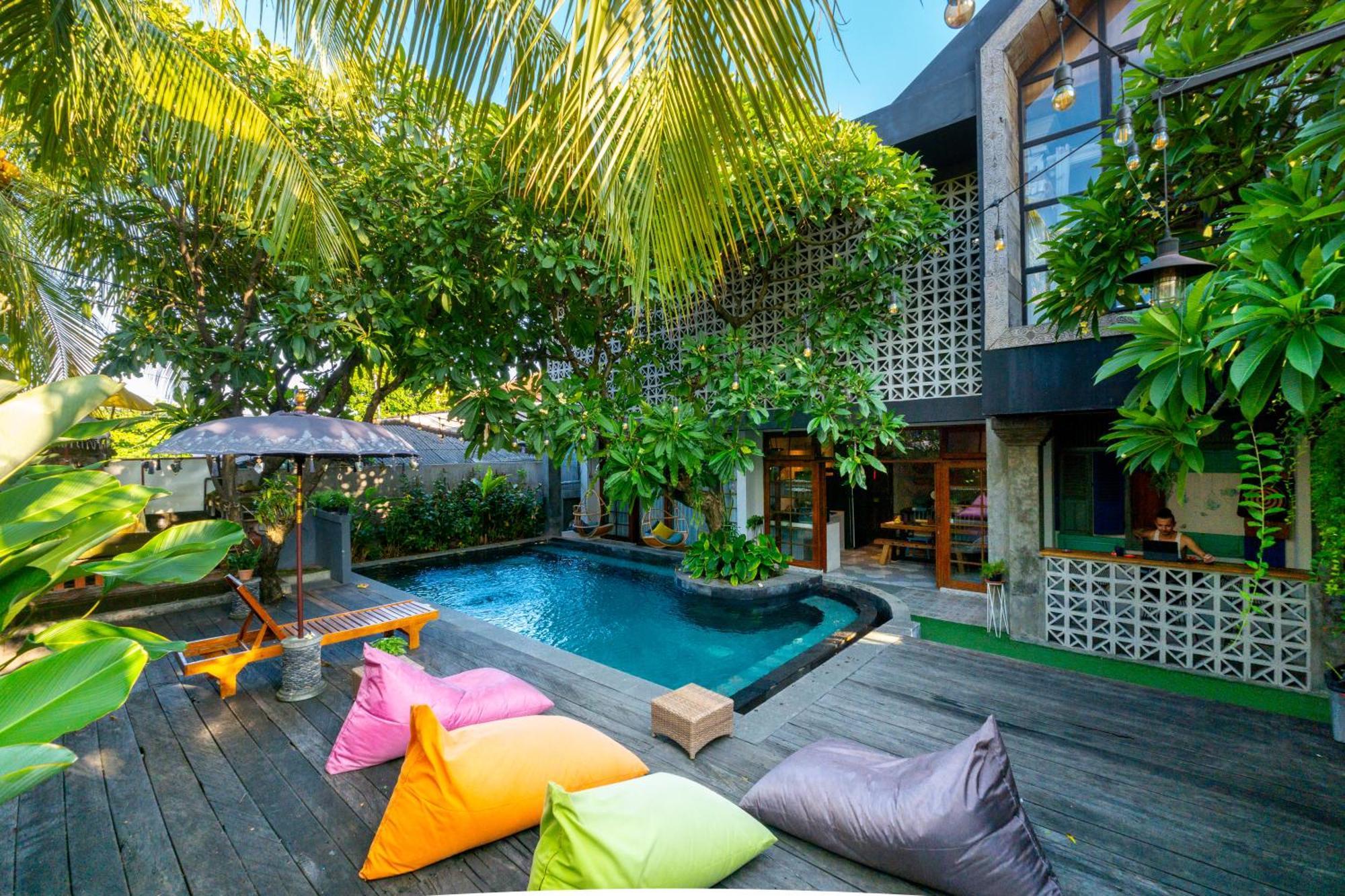 Interconnection Hostel Kuta Lombok Exterior foto